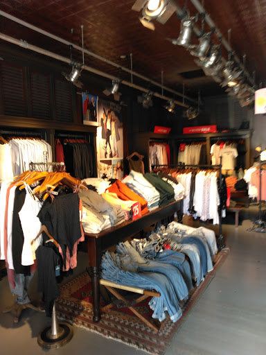 Clothing Store «Hollister Co.», reviews and photos, 14567 SW 5th St, Pembroke Pines, FL 33027, USA
