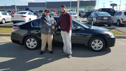 Dodge Dealer «East Tennessee Dodge Chrysler Jeep», reviews and photos, 2774 N Main St, Crossville, TN 38555, USA