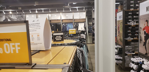 Clothing Store «Under Armour Factory House», reviews and photos, 3026 Outlet Dr, Edinburgh, IN 46124, USA