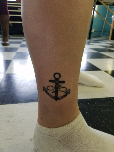 Tattoo Shop «Cereal City Tattoo & Piercing Llc», reviews and photos, 537 W Columbia Ave, Battle Creek, MI 49015, USA