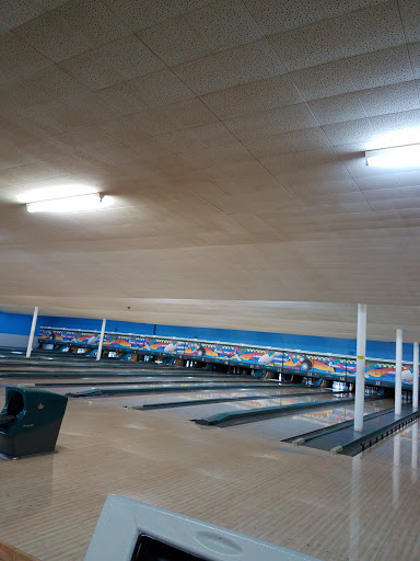 Bowling Alley «Bowling Center», reviews and photos, 1231 S Scott St, Bluffton, IN 46714, USA