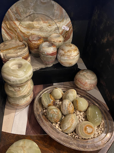 Gift Shop «Hitching Post Gifts & Old Str», reviews and photos, 15894 US-68, Benton, KY 42025, USA