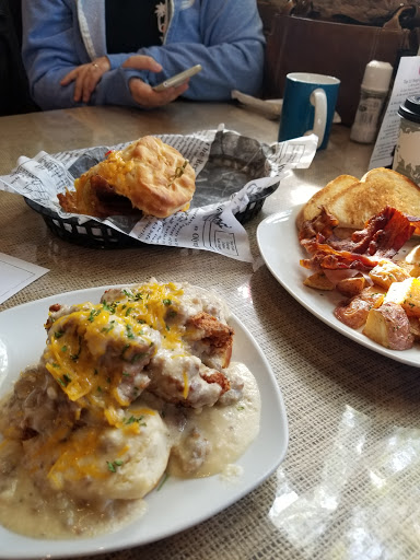 Restaurant «Downtown Deli & Donuts», reviews and photos, 147 E Main St, Spartanburg, SC 29307, USA