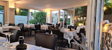 Atmosphère du Le Romarin - Restaurant provençal contemporain - Cuisine maison - Viandes de bœuf premium à La Colle-sur-Loup - n°10