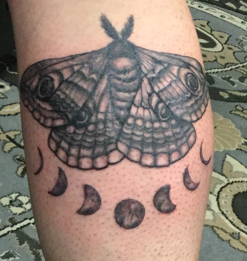 Explore honey bee tattoo ideas, creative tattoo ideas in Saint Paul, available at Iron Rhino Tattoo