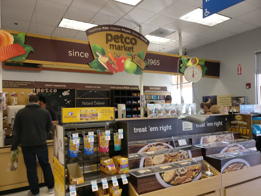 Pet Supply Store «Petco Animal Supplies», reviews and photos, 3012 Bridgepointe Pkwy, San Mateo, CA 94404, USA