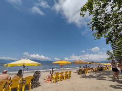 Caragua Plajı'in fotoğrafı uçurumlarla desteklenmiş