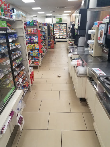 Convenience Store «7-Eleven», reviews and photos, 673 State St, Madison, WI 53703, USA