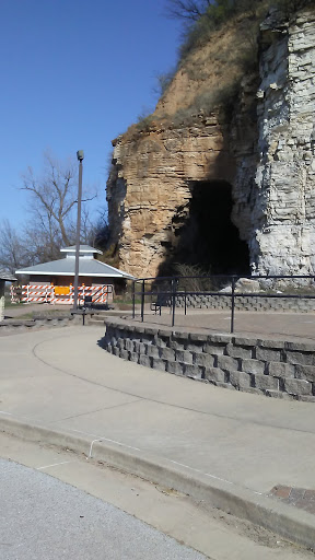 Tourist Attraction «Piasa Bird», reviews and photos, Sam Vadalabene Great River Rd Bike Trail, Alton, IL 62002, USA