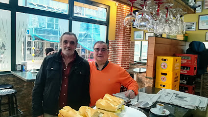 Cafe-Bar Antonio - C. Marcos del Torniello, 46, 33401 Avilés, Asturias, Spain