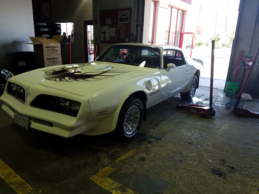 Tire Shop «Discount Tire Store - Oak Lawn, IL», reviews and photos, 6635 95th St, Oak Lawn, IL 60453, USA