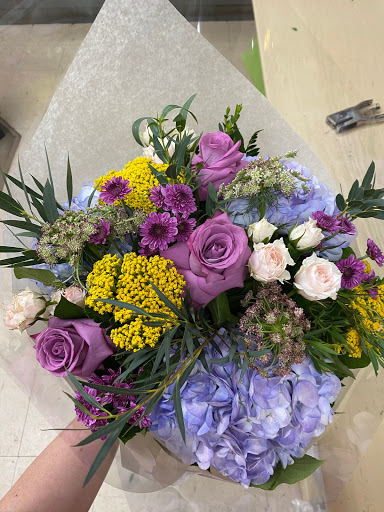 Florist «Bayview Florist», reviews and photos, 4736 Sunrise Hwy, Massapequa Park, NY 11762, USA