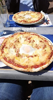 Plats et boissons du Pizzeria La Pizza du Lac à Géraudot - n°18