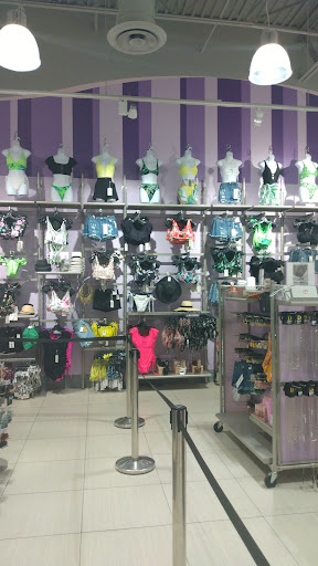 Clothing Store «Discovery Clothing Company», reviews and photos, 660 Centerview Blvd, Kissimmee, FL 34741, USA