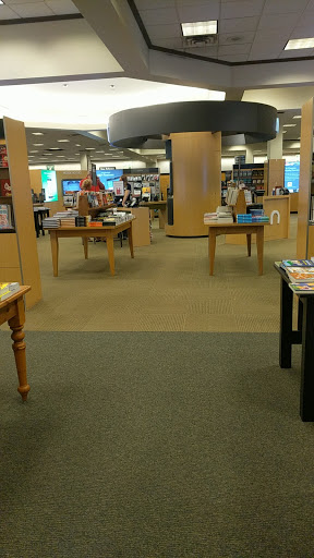 Book Store «Barnes & Noble», reviews and photos, 4010 S Tamiami Trail, Sarasota, FL 34231, USA