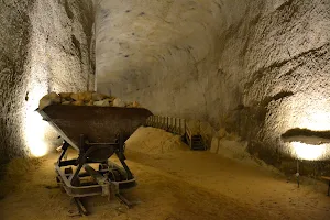 Kaolinový důl Nevřeň POD ZEMÍ image