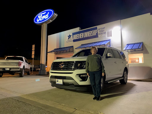 Ford Dealer «Kinsel Ford Pleasanton», reviews and photos, 121 S Main St, Pleasanton, TX 78064, USA