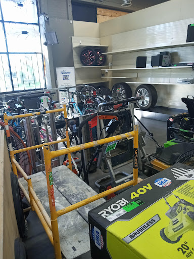 Pawn Shop «maX it PAWN», reviews and photos, 1519 University Ave W, St Paul, MN 55104, USA