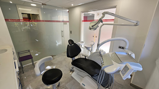 Clínica Dental Dres. Pons -Ortodoncia-Implantes-Prótesis-Estética en Tomelloso, Ciudad Real