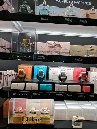 Cosmetics Store «SEPHORA», reviews and photos, 4766 Admiralty Way C1-3, Marina Del Ray, CA 90202, USA