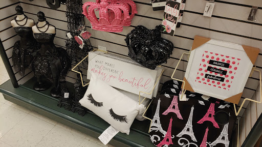 Craft Store «Hobby Lobby», reviews and photos, 7061 W 159th St B, Tinley Park, IL 60477, USA