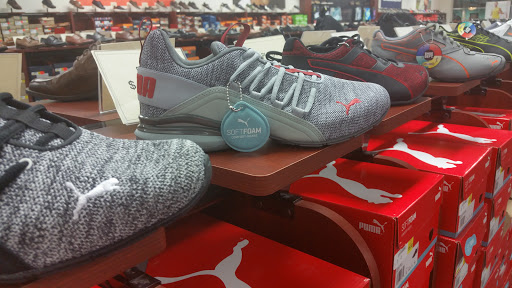 Shoe Store «Shoe Dept. Encore», reviews and photos, 227 Hawthorn Center, Vernon Hills, IL 60061, USA