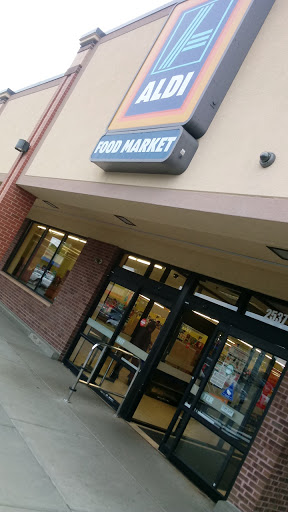 Supermarket «ALDI», reviews and photos, 2537 County Highway 10,, Mounds View, MN 55112, USA