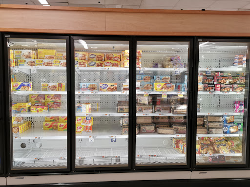 Grocery Store «Stop & Shop», reviews and photos, 1100 Massachusetts Ave, Dorchester, MA 02125, USA