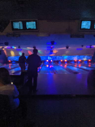 Bowling Alley «Peach Bowl Bowling Lanes», reviews and photos, 14515 E Wade Hampton Blvd, Greer, SC 29651, USA