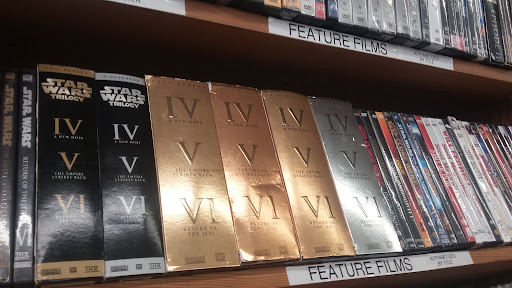 Book Store «Half Price Books», reviews and photos, 31 Orland Square Dr, Orland Park, IL 60462, USA