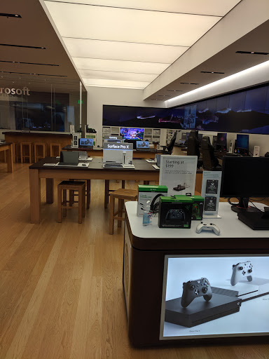 Computer Store «Microsoft Store», reviews and photos, 2855 Stevens Creek Blvd #1135, Santa Clara, CA 95050, USA