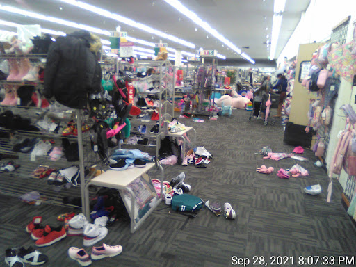 Clothing Store «Burlington Coat Factory», reviews and photos, 311 Rohnert Park Expy, Rohnert Park, CA 94928, USA