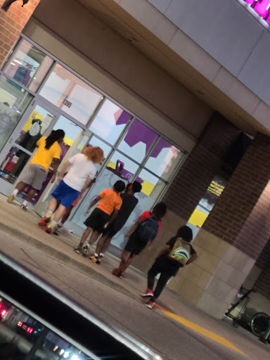 Gym «Planet Fitness», reviews and photos, 1395 W 8 Mile Rd, Detroit, MI 48203, USA