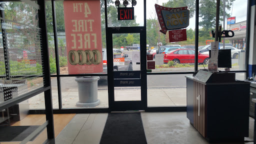 Car Repair and Maintenance «Pep Boys Auto Service & Tire», reviews and photos, 575 Veterans Rd W, Staten Island, NY 10309, USA