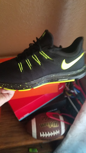 Shoe Store «Shoe Carnival», reviews and photos, 949 SW 25th St, Moore, OK 73160, USA