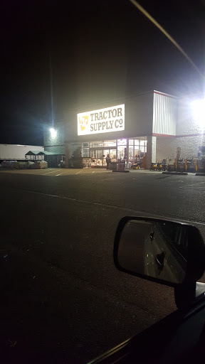 Home Improvement Store «Tractor Supply Co.», reviews and photos, 3095 S Delsea Dr, Vineland, NJ 08360, USA