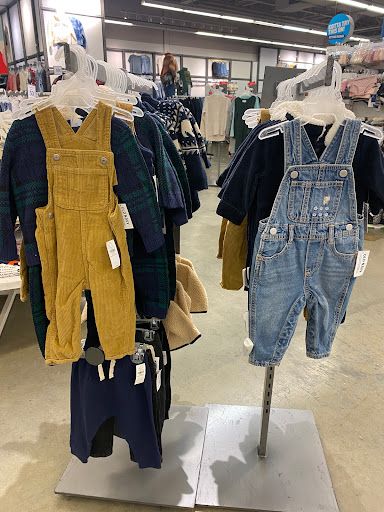 Clothing Store «Old Navy», reviews and photos, 40-24 College Point Blvd, Flushing, NY 11354, USA