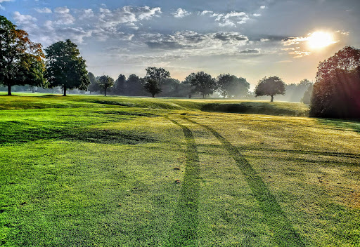 Golf Course «Warren Valley Banquet Ctr», reviews and photos, 26116 W Warren St, Dearborn Heights, MI 48127, USA
