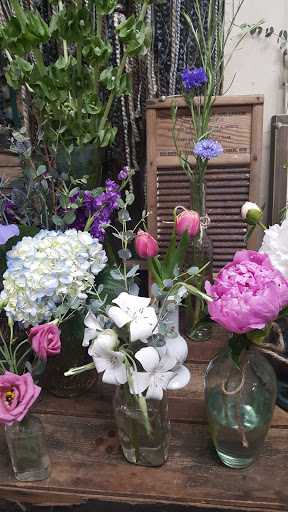 Florist «Sedgefield Florist», reviews and photos, 5002 High Point Rd a, Greensboro, NC 27407, USA