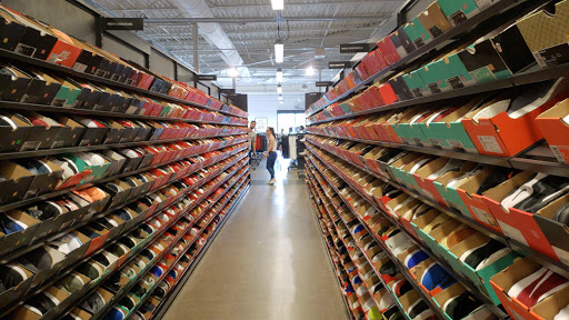 Clothing Store «Nike Clearance Store», reviews and photos, 5209 International Dr, Orlando, FL 32819, USA