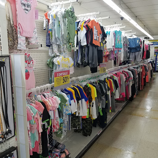 Discount Store «Dollar General», reviews and photos, 314 W Main St, Anamosa, IA 52205, USA