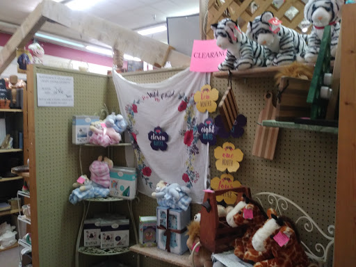 Craft Store «Countryside Craft Mall», reviews and photos, 40700 Van Dyke Ave, Sterling Heights, MI 48313, USA