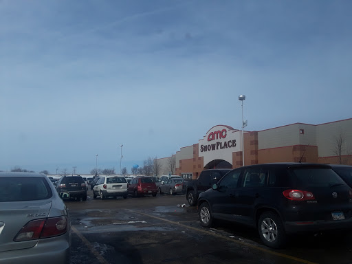 Movie Theater «AMC Showplace Machesney Park 14», reviews and photos, 1860 Anjali Way, Machesney Park, IL 61115, USA