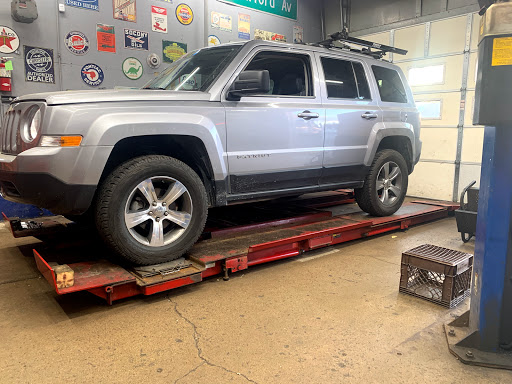 Auto Repair Shop «Golf Crawford Auto Service», reviews and photos, 9555 Crawford Ave, Evanston, IL 60203, USA