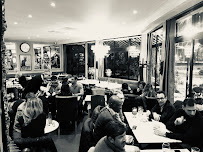 Atmosphère du Le Nouveau Paris restaurant neuilly sur seine ile de la jatte - n°17