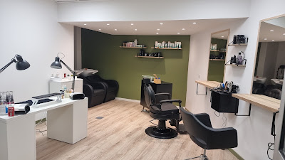 La Coiffeuse à La Trinité