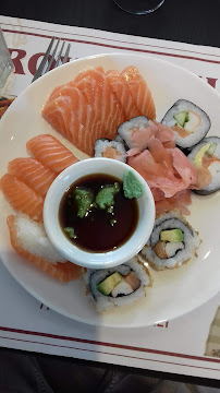 Sushi du Restaurant de type buffet Royal Chine 裕龙大酒楼 à Claye-Souilly - n°9
