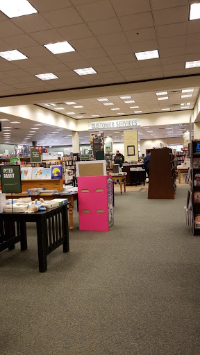 Book Store «Barnes & Noble», reviews and photos, 3651 Jefferson Davis Hwy, Alexandria, VA 22305, USA