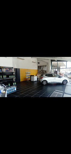 Photo 1 - GARAGE ROUSSEL Agent Renault - Station Total