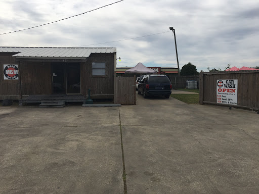 M & M Wash n Cutz (Barber Shop & Car Wash) en New Iberia